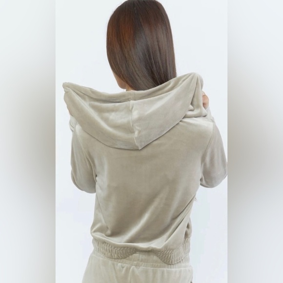 37 - Urban Planet Velour Crop Zip Hoodie - Picture 3 of 4